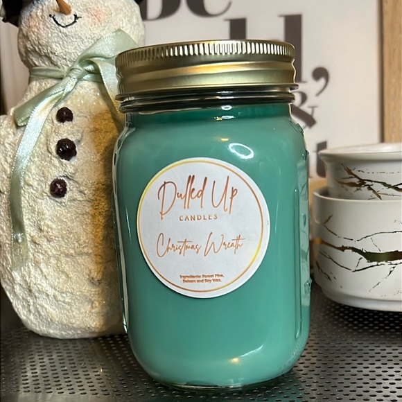 16oz Christmas Wreath Candle | Forest Pine Soy Wax Candle | Holiday Scent - Picture 2 of 4